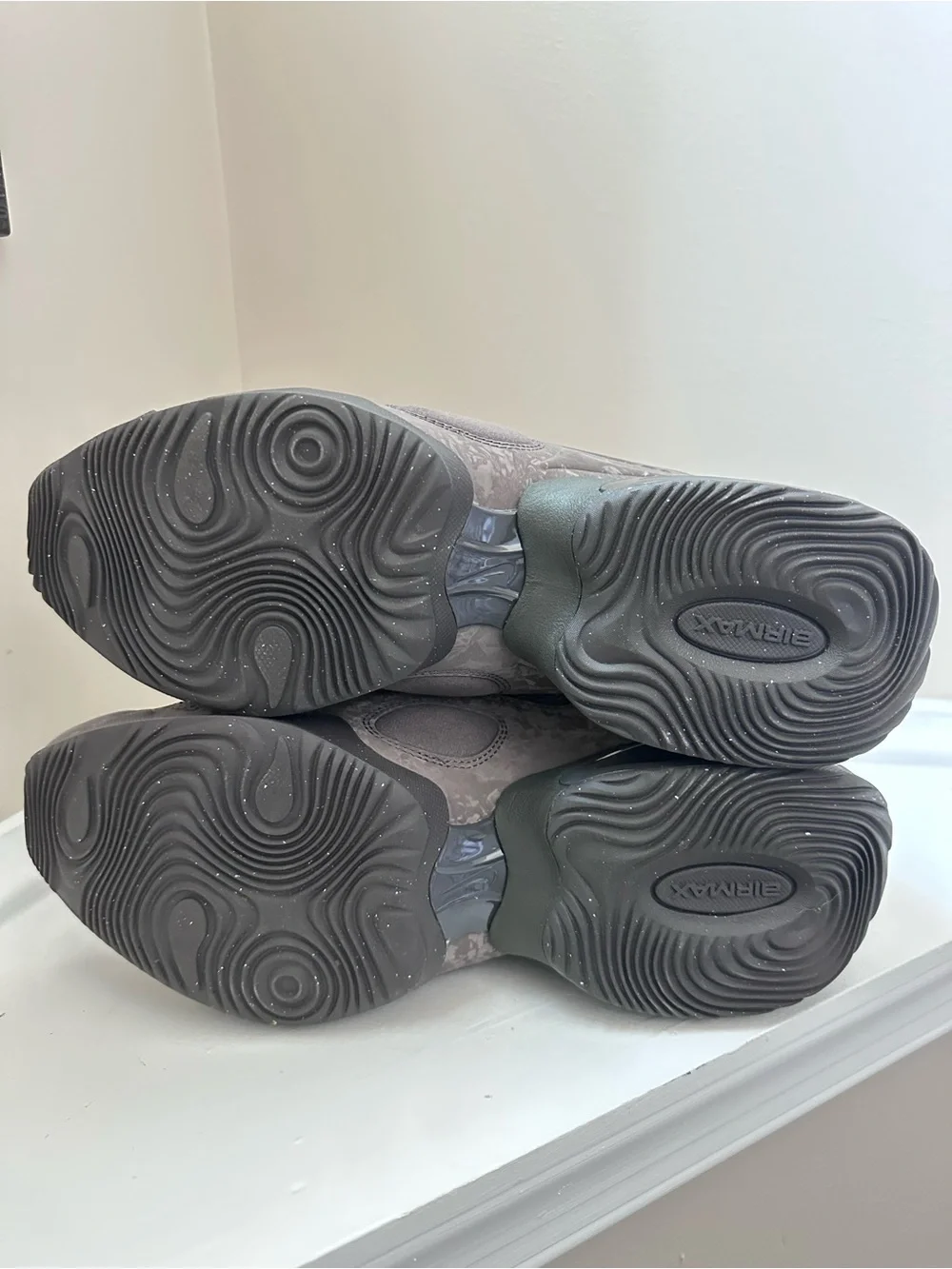 Nike Gray Marbled Running Sneakers